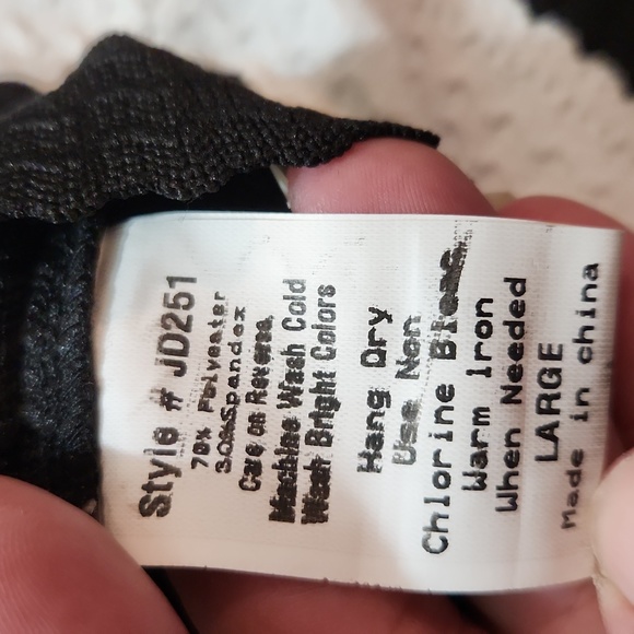 Large striped elastic dress! Super unique! - Picture 5 of 5